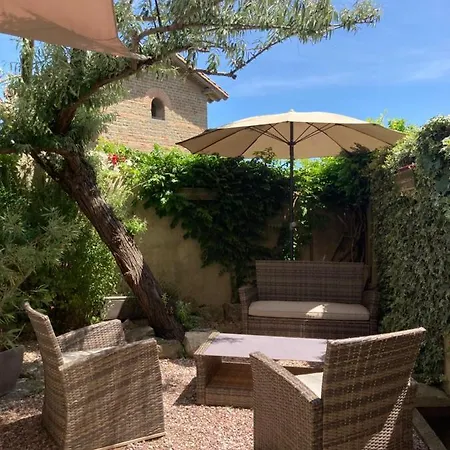 Holiday home Le Logis Des Remparts Coeur De La Cite Medievale Et Parking Inclus *